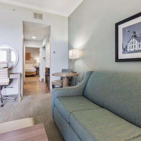 Cherry Tree Inn & Suites Traverse City Bagian luar foto