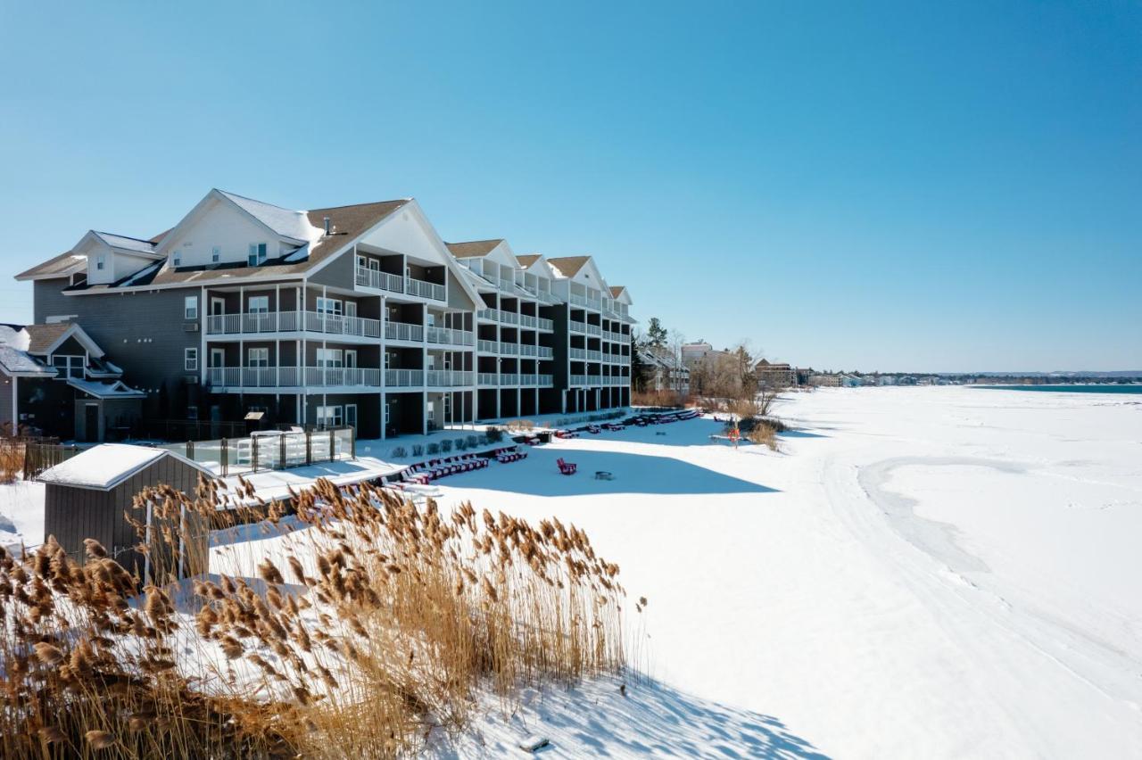 Cherry Tree Inn & Suites Traverse City Bagian luar foto