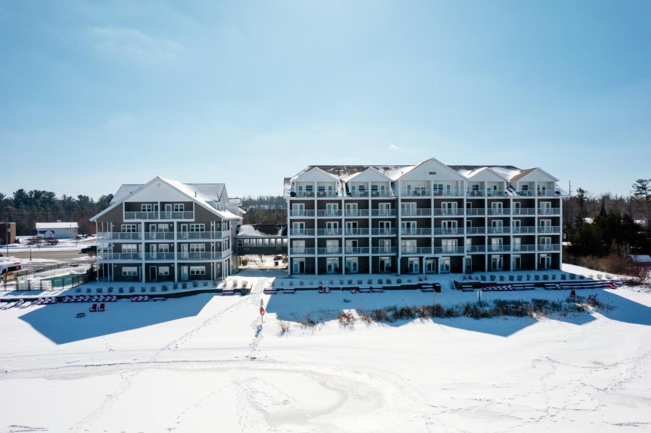 Cherry Tree Inn & Suites Traverse City Bagian luar foto
