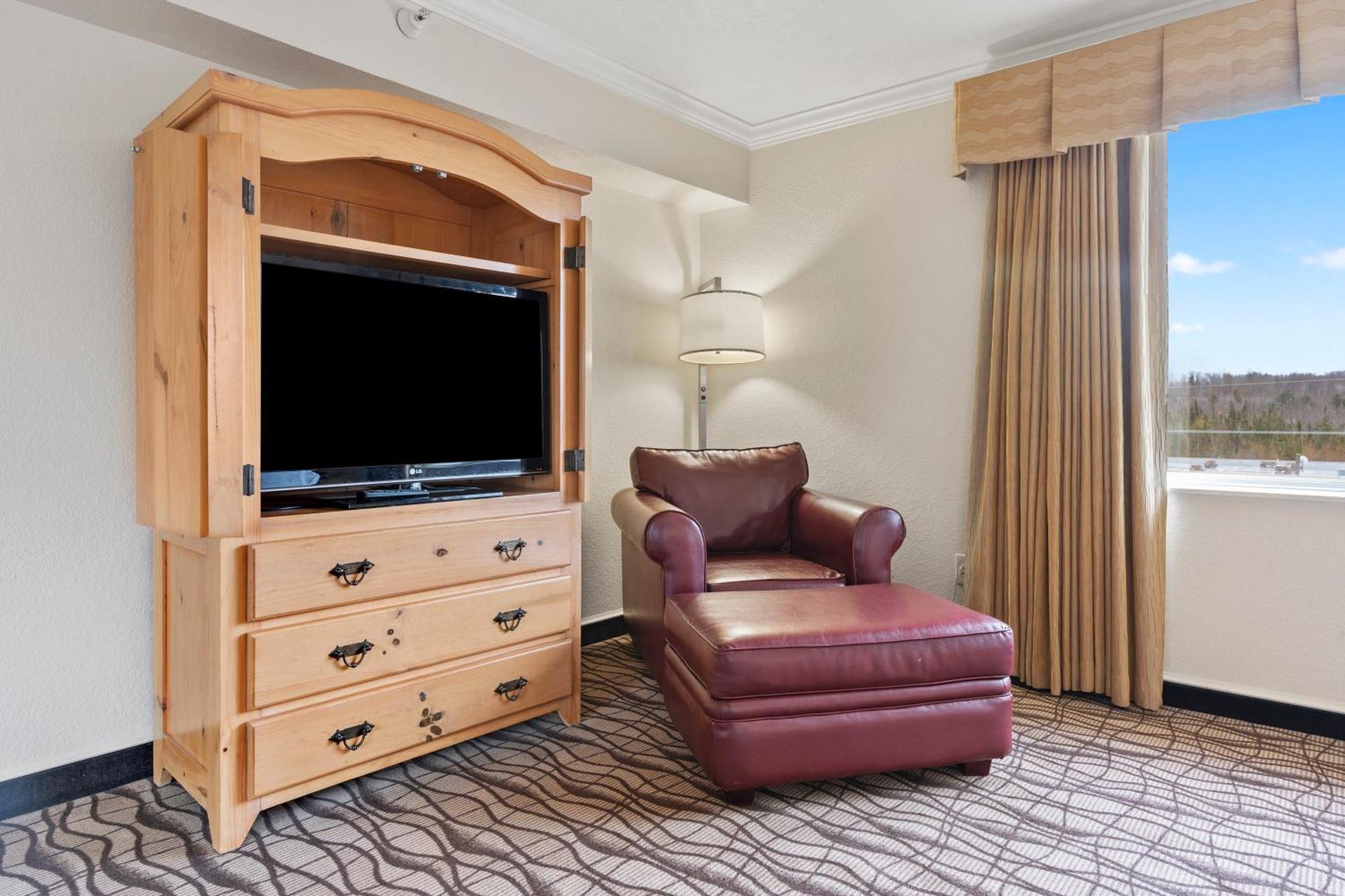 Cherry Tree Inn & Suites Traverse City Bagian luar foto