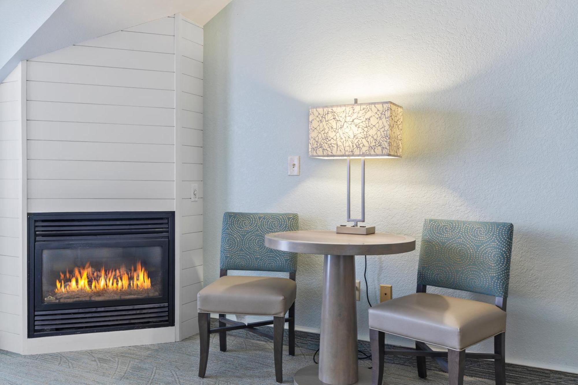 Cherry Tree Inn & Suites Traverse City Bagian luar foto